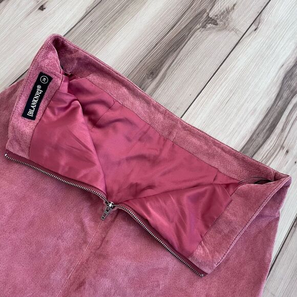 ANTHROPOLOGY Blank NYC 100% Leather PINK Suede Buckle Moto Mini Skirt Size 28 - Picture 6 of 9